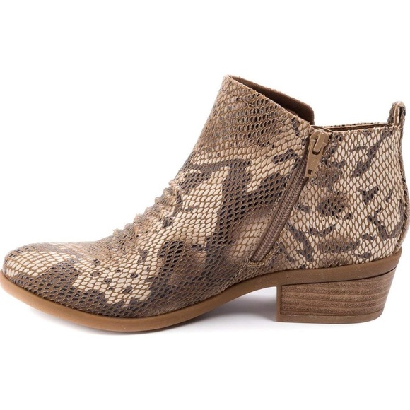 Bare Traps Grafton Snake Leather Ankle Boots Women Size 8 Ruched Detail Side Zip - Picture 4 of 14